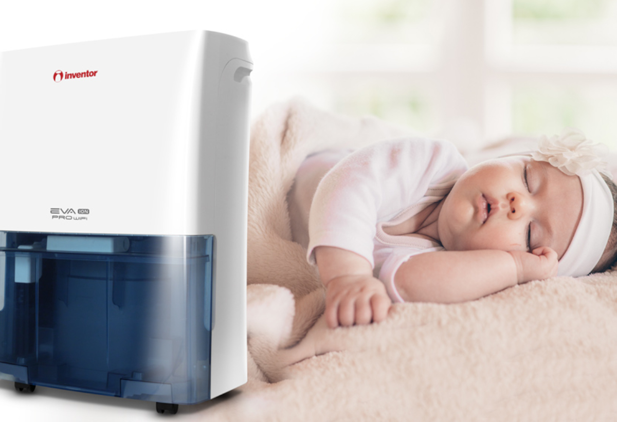 Στην φωτογραφία απεικονίζεται η χαμηλή στάθμη θορύβου και ένα μικρό μωρό να κοιμάται